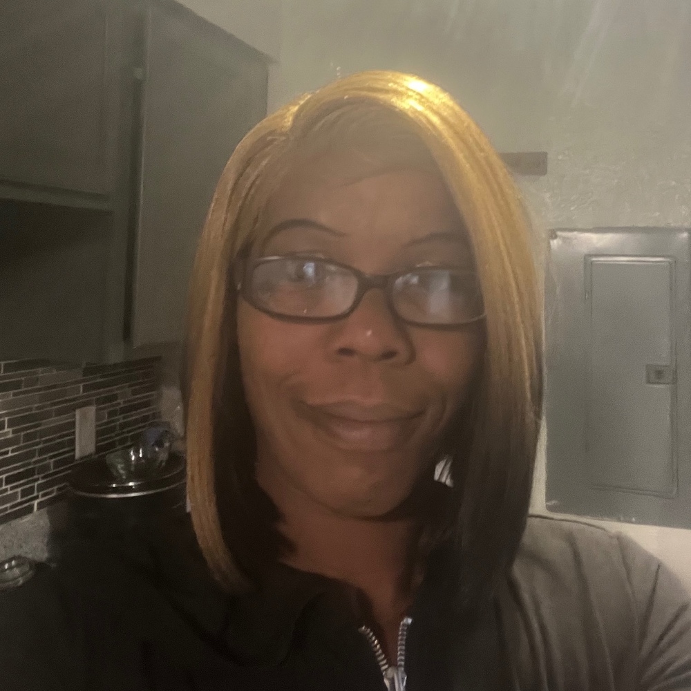 Meet your Posher, Angela